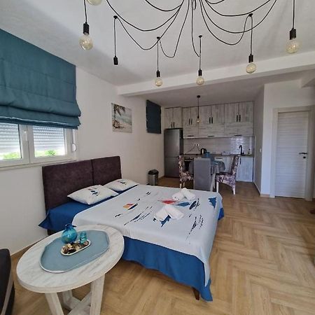 Studio Apartman Happy Home Tivat Kültér fotó