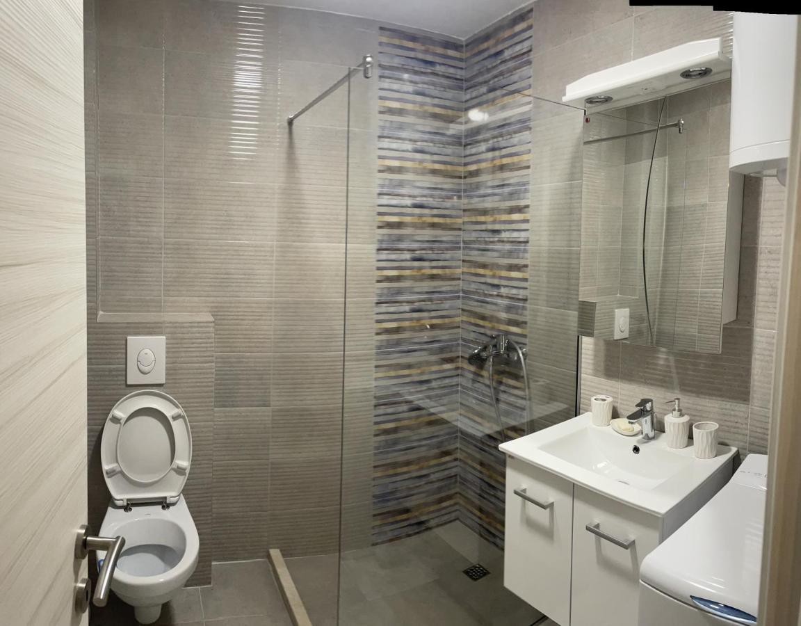 Studio Apartman Happy Home Tivat Kültér fotó