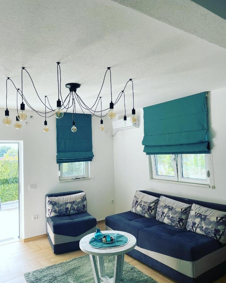 Studio Apartman Happy Home Tivat Kültér fotó